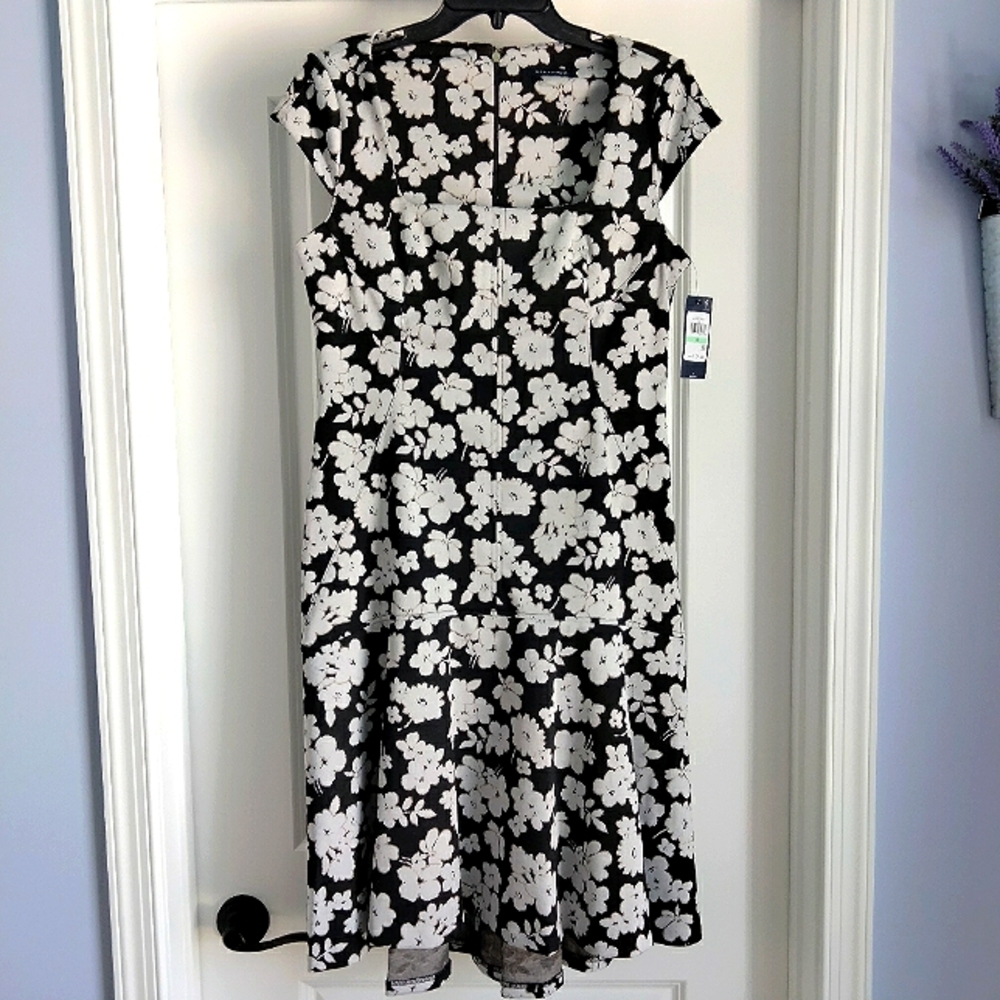 NWT 8 Tommy Hilfiger Intarsia Floral Knit Midi Peplum Dress NEW